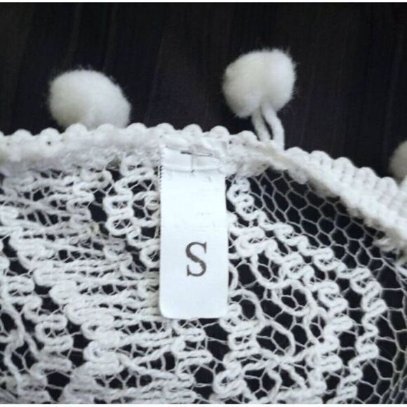 AMAZON LACE TUNIC/DRESS SZ.S EUC.  GORGEOUS TUNIC IN EXCELLENT USED CONDITION. - Picture 7 of 7